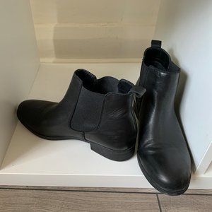 Chelsea Boots